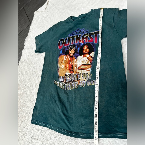 NWOT- OUTKAST Official Licensed Graphic Band Tee Shirt - Picture 5 of 6